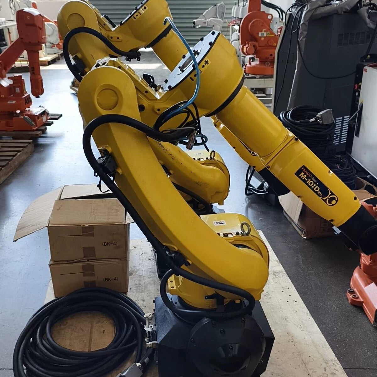 Surplus FANUC M10iD/8L Extended Reach Industrial Robot For Large Work Cell