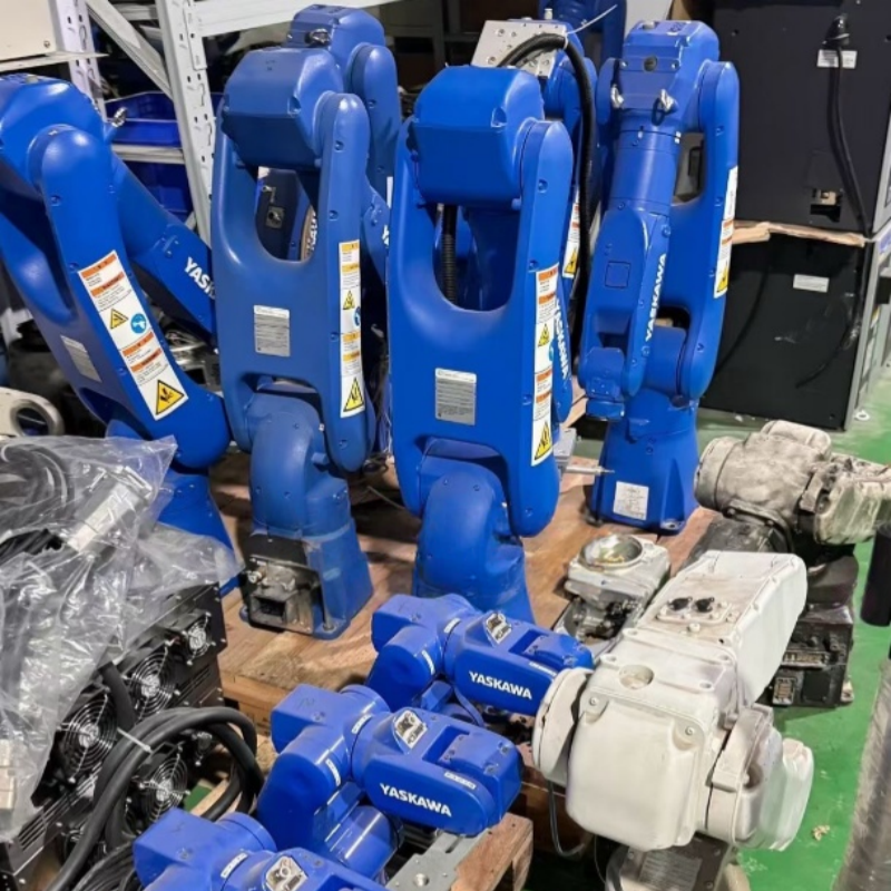 Used YASKAWA MOTOMAN GP8 6-Axis Compact Robot 8kg Payload 727mm Reach YRC1000