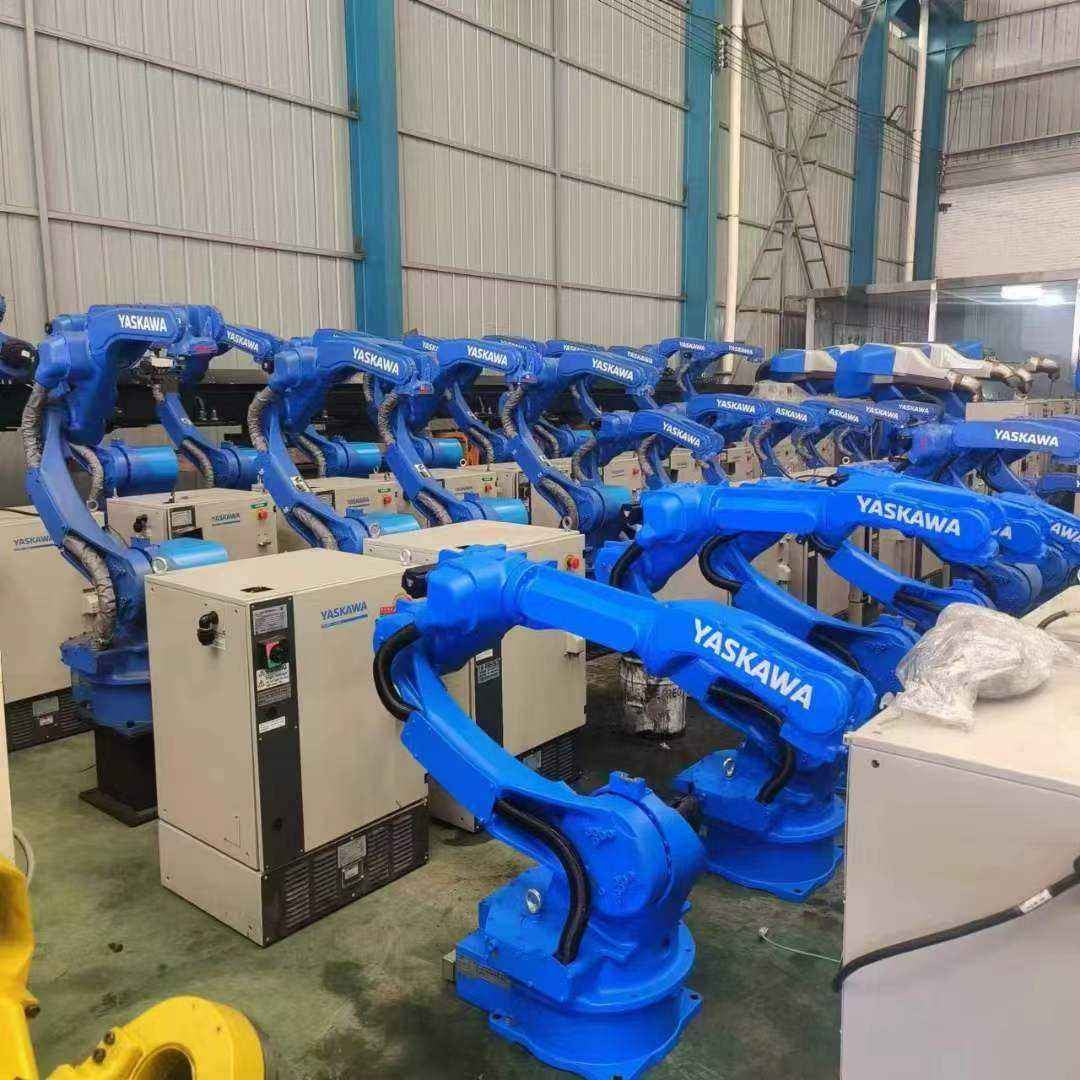Used YASKAWA MOTOMAN AR2010 6-Axis Long-reach Arc-welding Robot 12kg Payload 2010mm Reach YRC1000