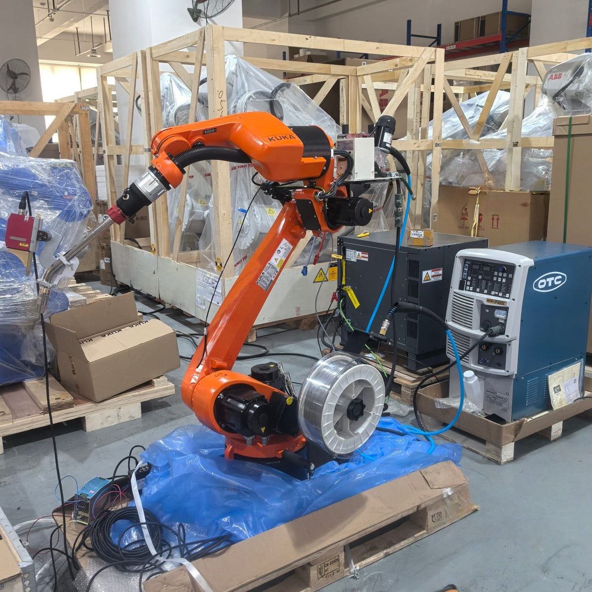 Used KUKA KR 50 R2100 IONTEC 6 Axis Robot Arm, 50kg Payload Second-hand Industrial Manipulator