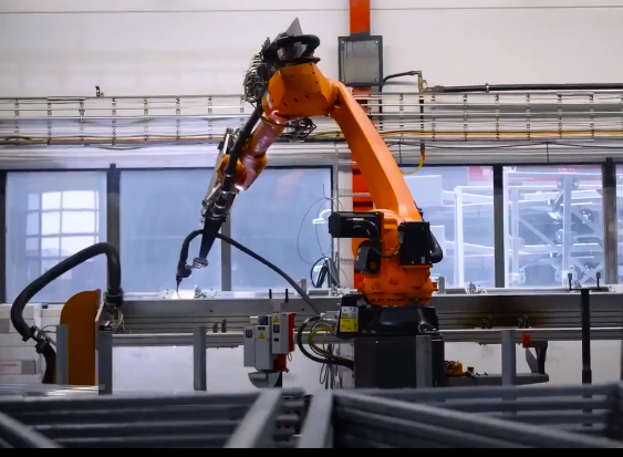 Ex-industrial KUKA KR 180 R3500-2 K Robot | 180kg 3505mm Reach Palletizing Handling