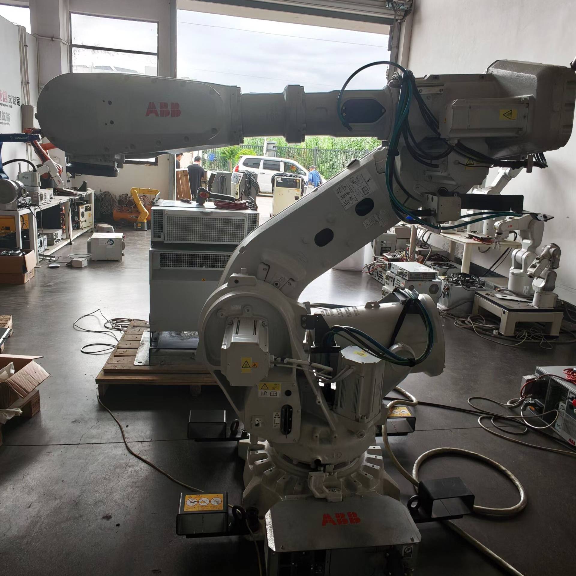 Used ABB IRB6700-245/3.00 6 Axis Articulated Robot, 245kg Load, 3m Reach for Machine Tending, Material Handling & Welding