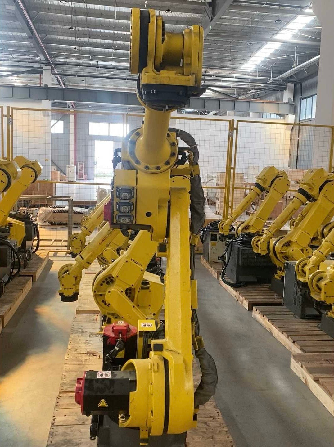Used FANUC R-1000iA/130F 6-Axis Robot 130kg Payload 2230mm Reach for Spot Welding, Material Handling, Machine Tending, Palletizing