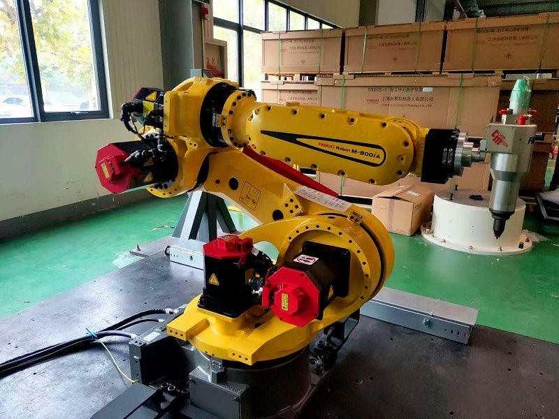 Ex-production FANUC M-2000iA/2300 6-Axis Ultra-Heavy-Payload Robot 2300kg Payload 3734mm Reach for 2.3-Ton Heavy-Workpiece Handling