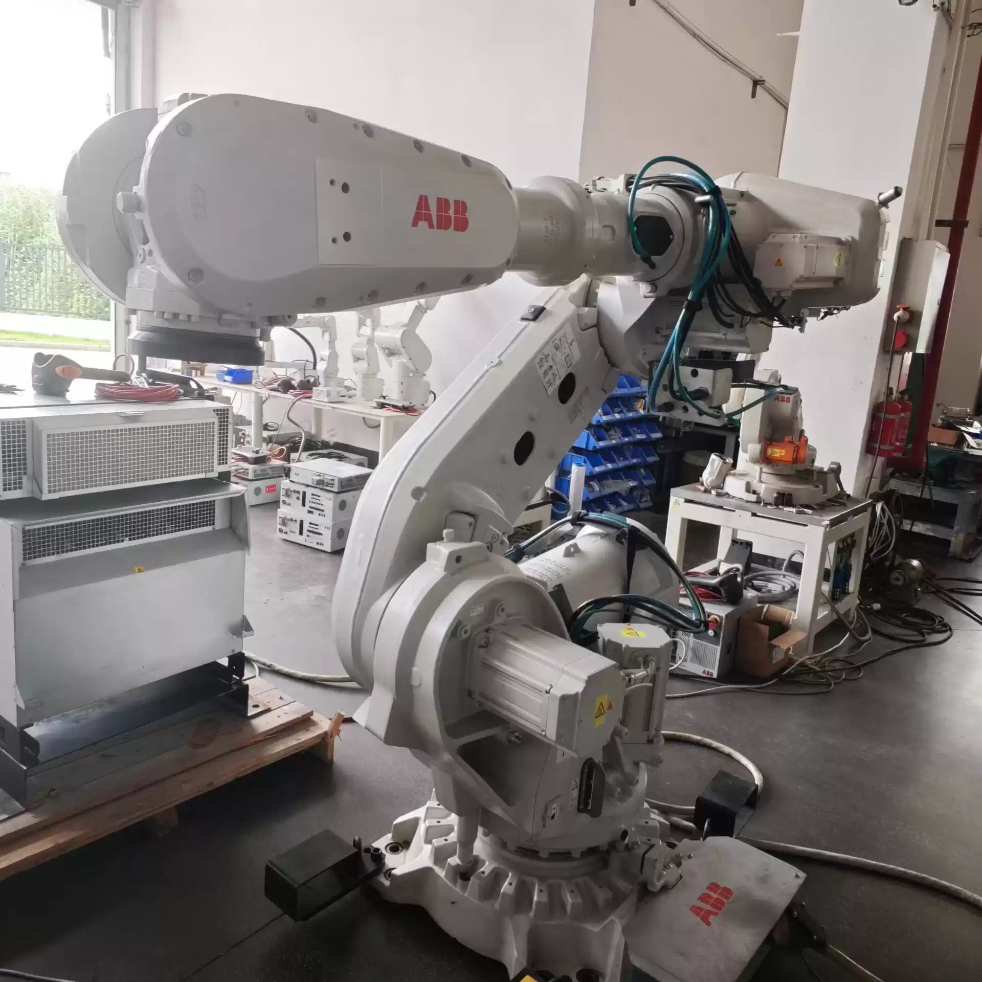 Used ABB IRB6700-245/3.00 6 Axis Articulated Robot, 245kg Load, 3m Reach for Machine Tending, Material Handling & Welding