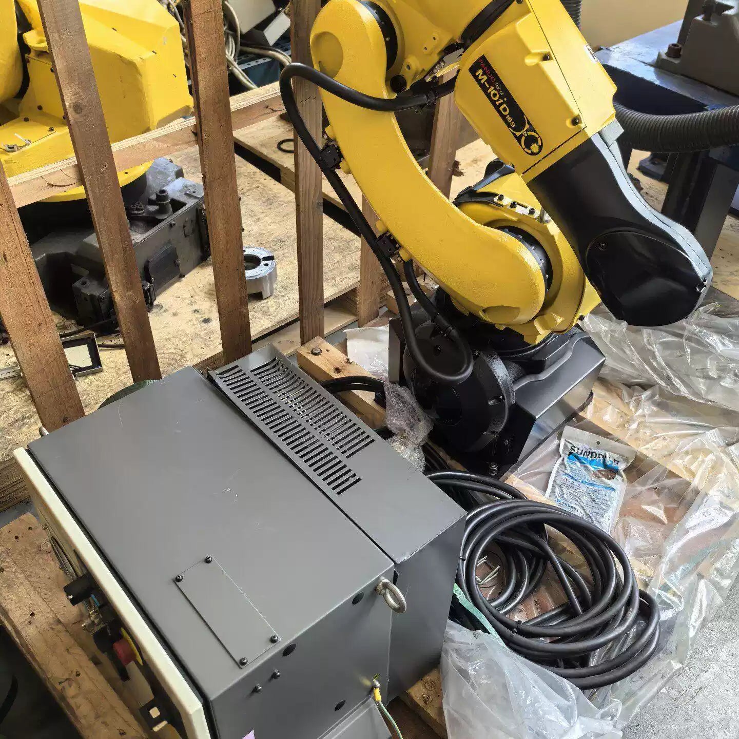 Pre-owned M-10iD/16S FANUC Robot Arm, Support R-50iA Retrofit After Upgrade