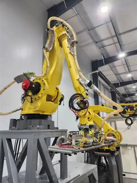 Pre-owned FANUC M-410iB/450 High-Capacity Palletizing Robot, Support Full-Loaded Unit-Load Processing Within Logistic Production Hubs