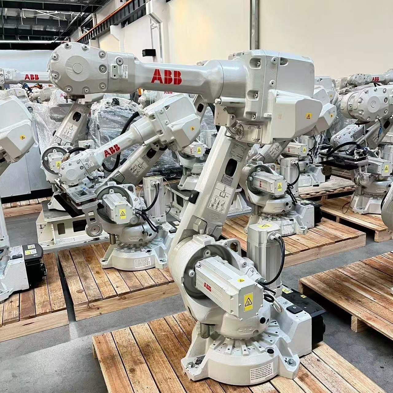 Refurbished ABB IRB 4600-45/2.05 6-Axis Articulated Robot, 45kg Payload, 2.05m Reach, Multi-Mount Compatible, Used Pre-Owned Industrial Robot Arm In Stock