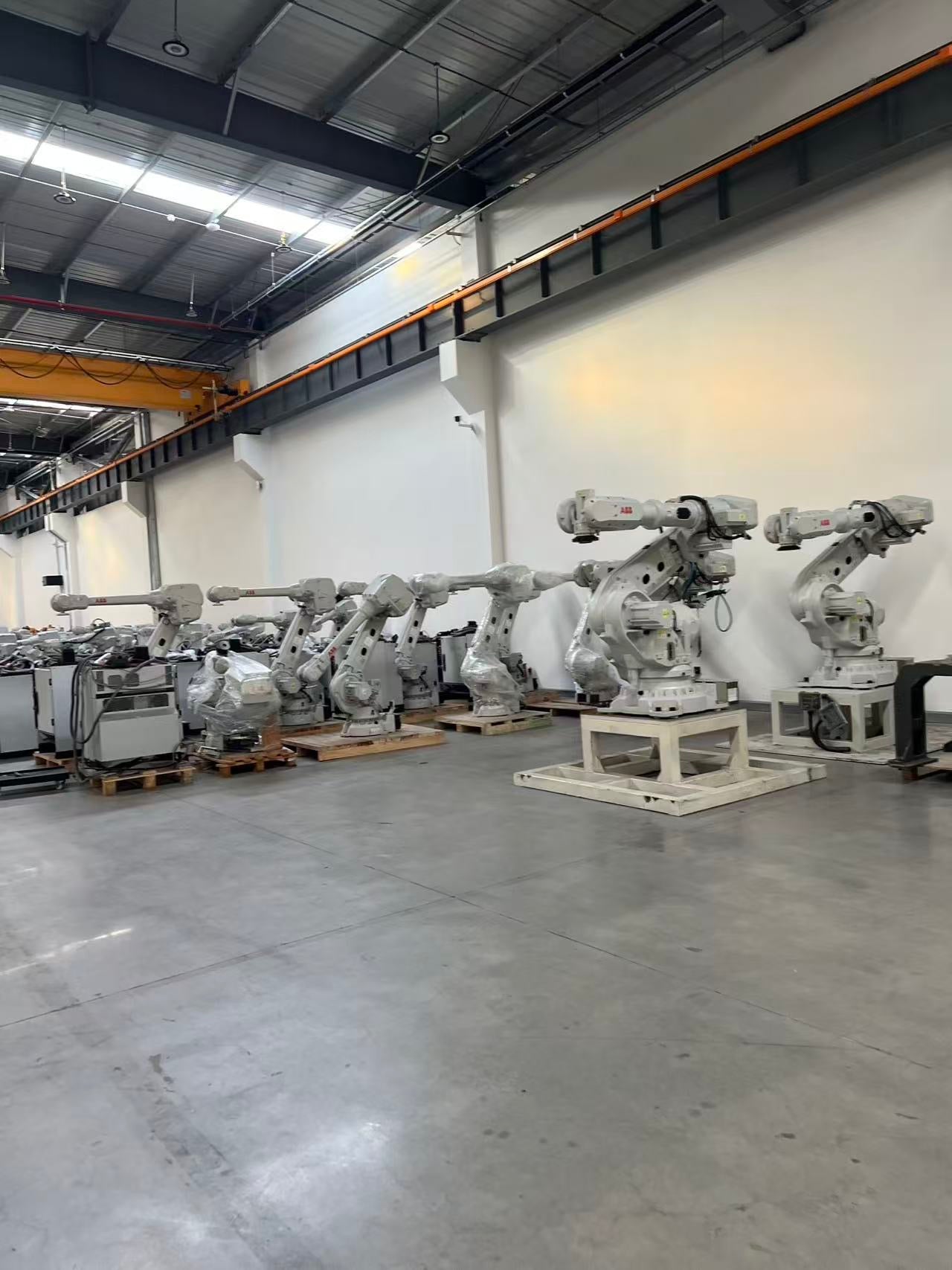 Refurbished ABB IRB 4600-40/2.55 6-Axis Robot, 40kg Payload, 2.55m Long Reach, Inverted Mount Permitted