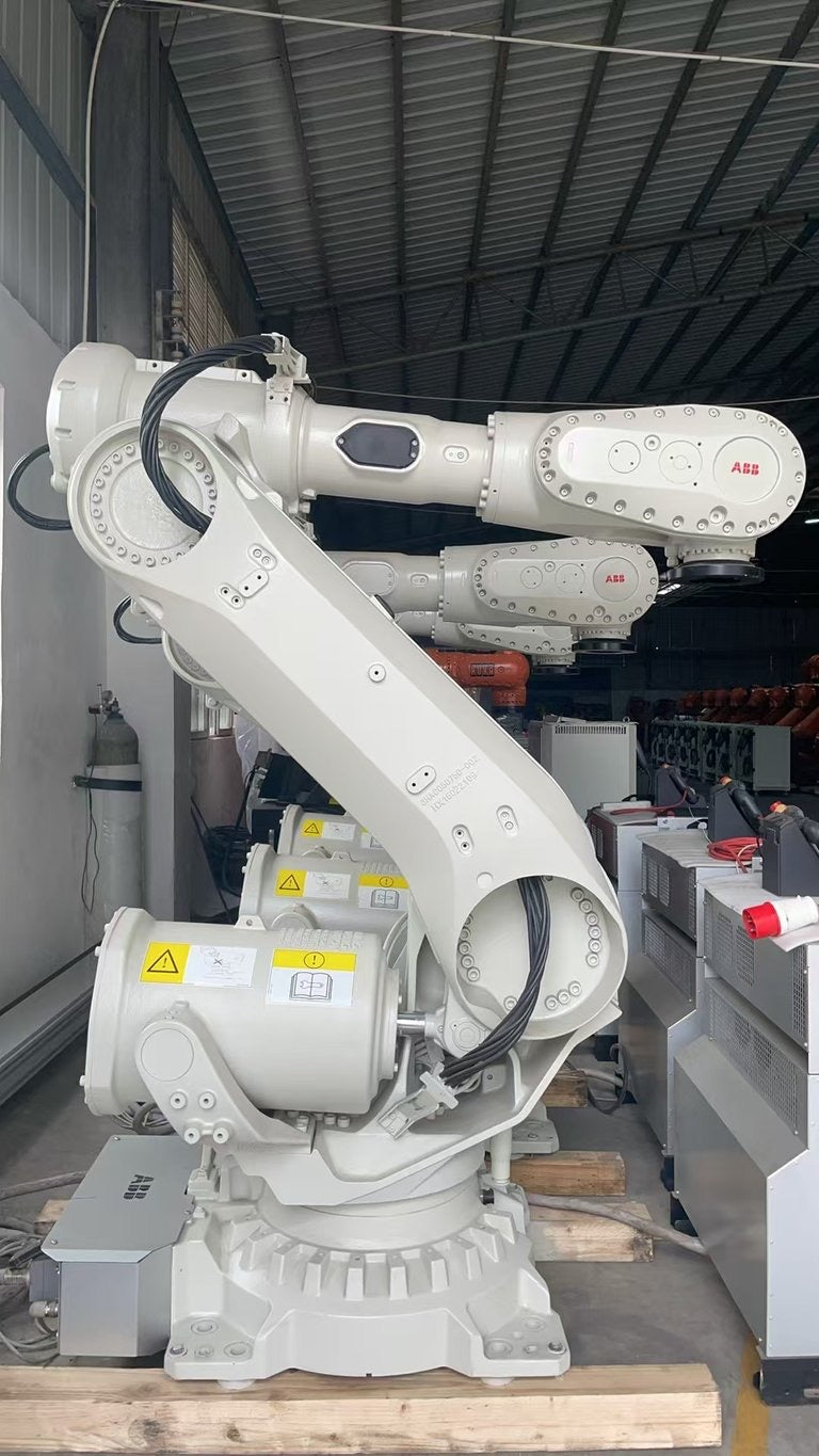 Refurbished ABB IRB 6700-200/2.6 Heavy-Duty Robot Arm | 200kg Payload Used Industrial Robotic Automation