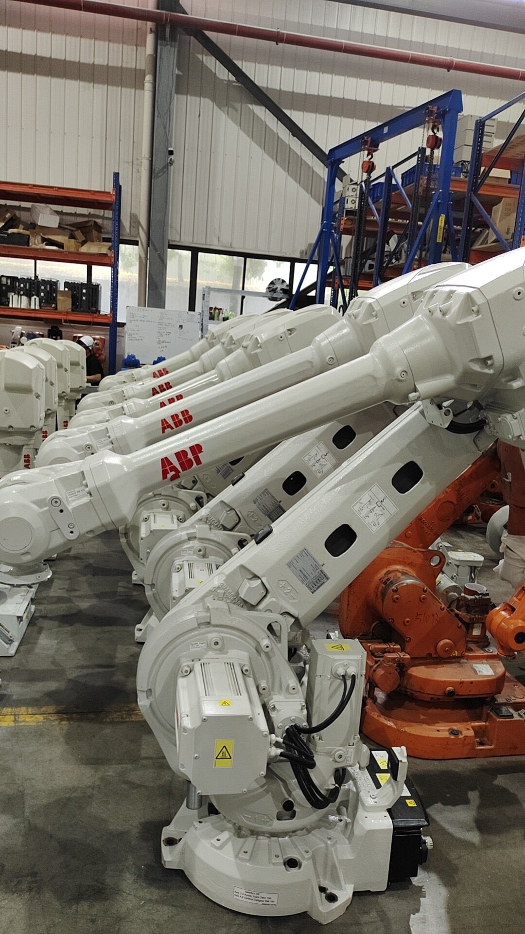 Refurbished ABB IRB 4600-40/2.55 6-Axis Robot, 40kg Payload, 2.55m Long Reach, Inverted Mount Permitted